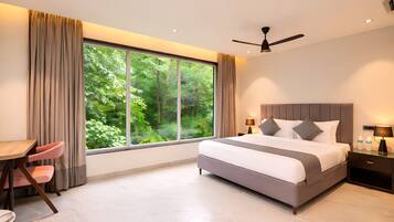 Deluxe Room, Balcony, Park View