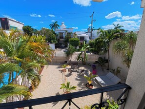 Apartment, 1 King Bed, Kitchen, Garden View | Property grounds - Tayga studios Cancun (Cancun)