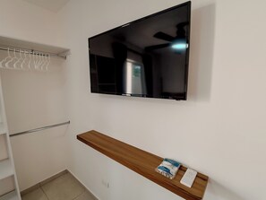 Apartment, 1 King Bed, Kitchen, Garden View | Interior - Tayga studios Cancun (Cancun)