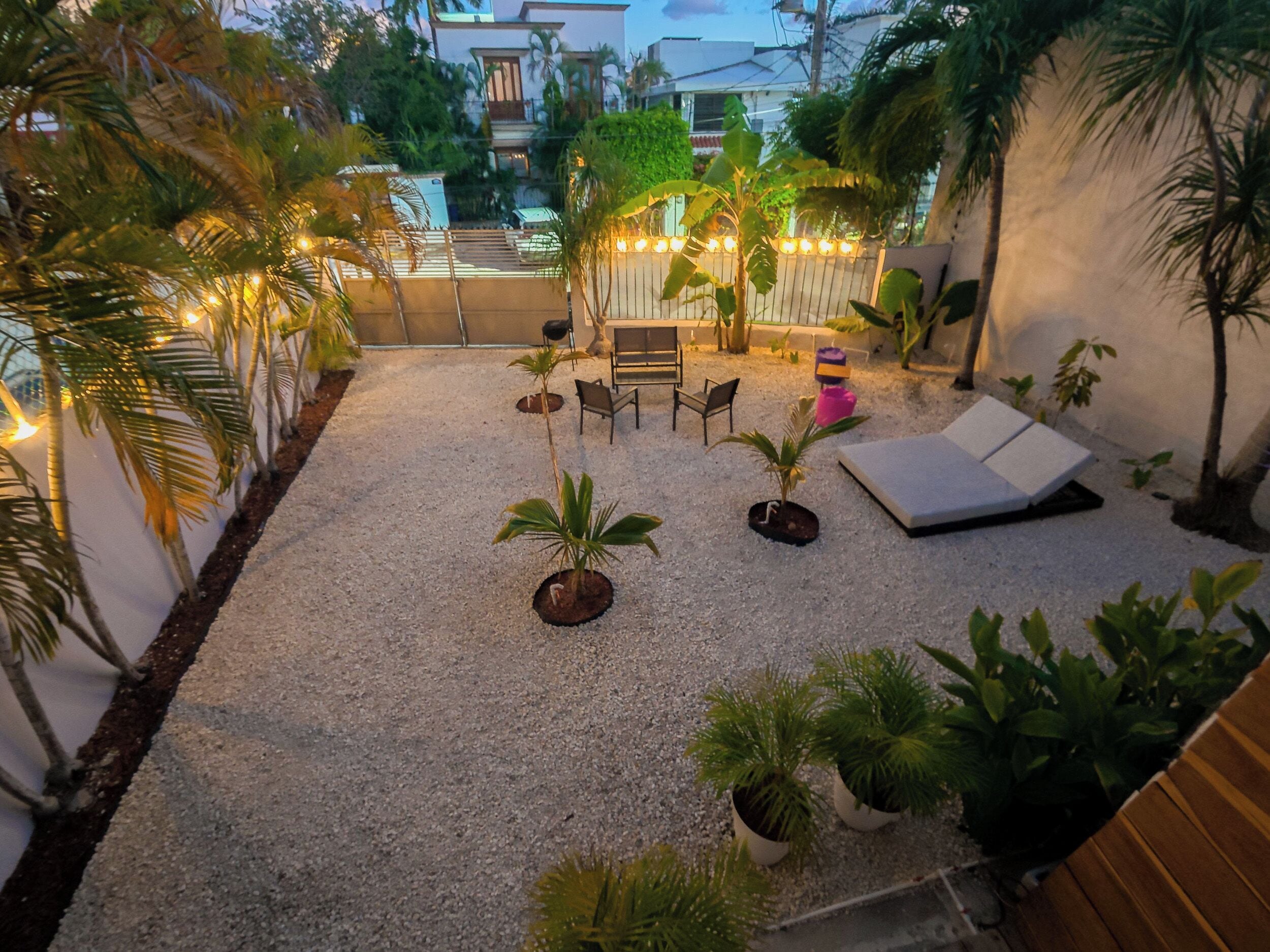 Apartment, 1 King Bed, Kitchen, Garden View | Terrace/patio