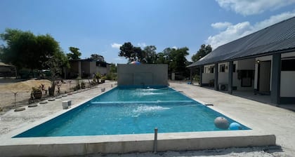 OYO 91303 Chalet Awie