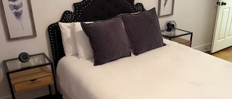 2 chambres, fer et planche à repasser, Wi-Fi, draps fournis