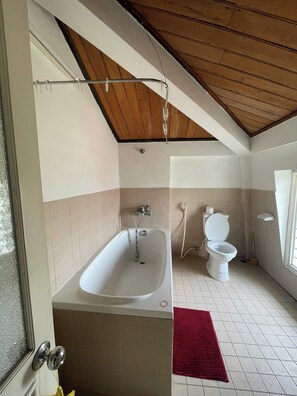 Comfort Room | Bathroom