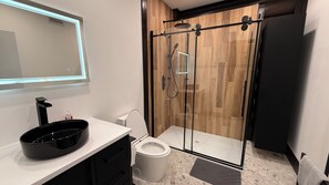 Bathroom - Haveli Du Mont Blanc • Spa • Golf • Ski • 16 guest large family mountain cottage (Mont boanc)