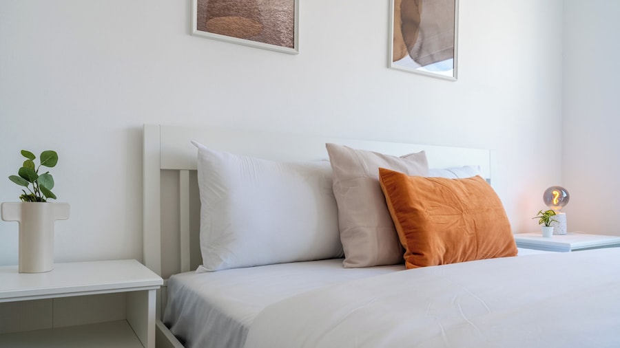 Hermes 2-BR Apt. & Balcony in Larnaca