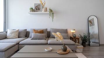 Apartamento, 2 quartos, cozinha, vista para a cidade | Área de estar | Smart TV, Netflix, serviços de streaming