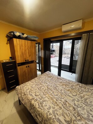 Room - Gateway Spacious Apartment with Garden (Yerevan)