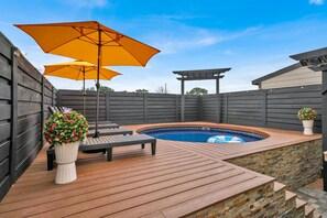 Terrace/patio - Empress Whimsical Retreat (Houston)