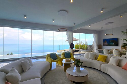 Villa Ray