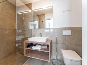 Bathroom - Centrally located and at the ski slope. (Hohentauern)