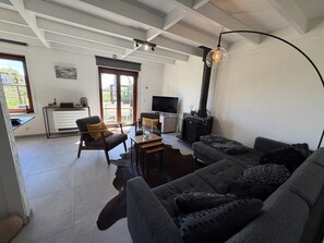 TV - Renovated fisherman’s house near Nieuwpoort. (Nieuwpoort)