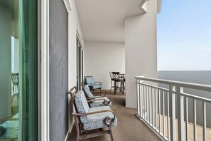 Property grounds - Legacy Tower II- #1406 - 2BR/2BA Penthouse Gulf-View Condo - Resort Pools + Spa (Gulfport)