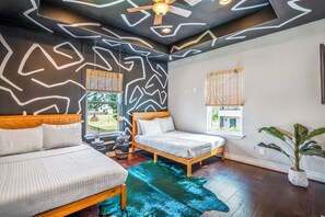 Luxury House, 3 Bedrooms, Non Smoking, Pets Allowed | Iron/ironing board