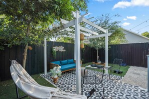 Terrace/patio - Empress Garden Villa (Houston)