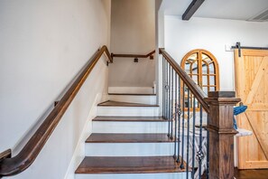 Interior - Rogers (Houston)