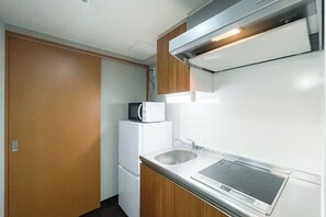 Apartment(a03), Non Smoking | Private kitchen | Fridge, microwave, stovetop, cookware/dishes/utensils - Grants Arita Nipponbashi (Osaka)