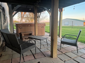 Terrace/patio - Horse property with indoor and outdoor arenas. Hosted lessons or special events! (Ontario)