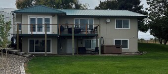 Horse property with indoor and outdoor arenas. Hosted lessons or special events!