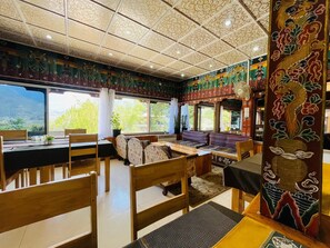 Dining - Sinchula Villa Resort (Paro)