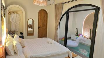 Design Villa, 1 King Bed, Private Bathroom | Interior