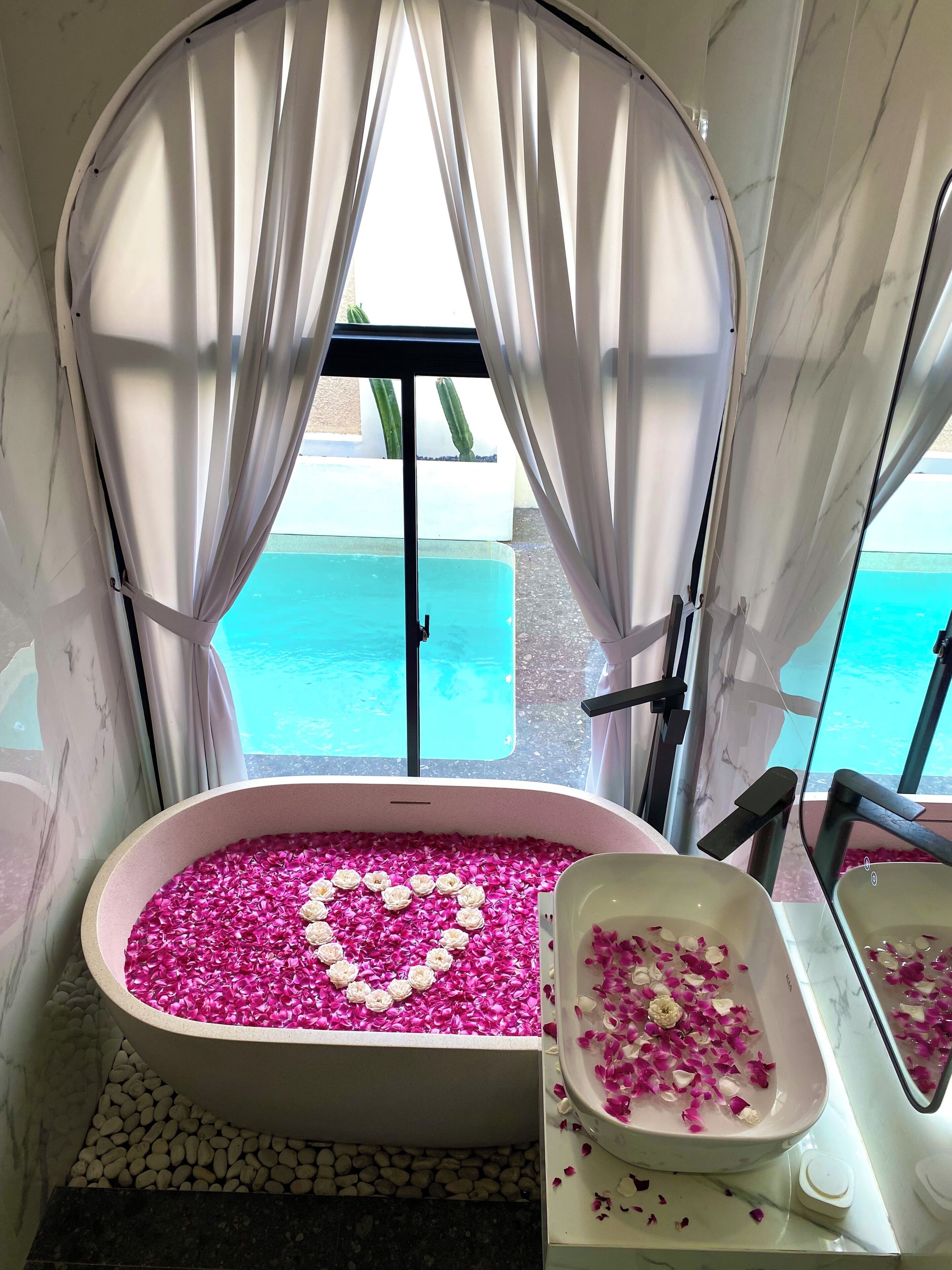 Design Villa, 1 King Bed, Private Bathroom | Bathroom