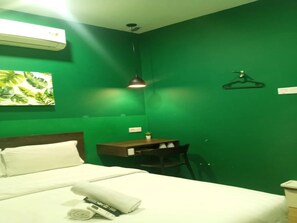 Deluxe dubbelrum - 1 kingsize-säng | Gratis wi-fi och sängkläder