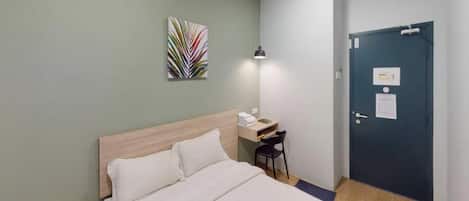 Standard Double Room | Free WiFi, bed sheets