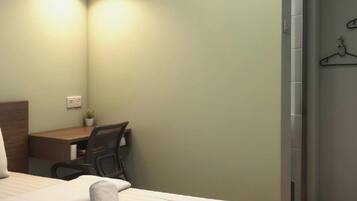 Habitación Deluxe doble, 1 cama de matrimonio grande | Wifi gratis y ropa de cama