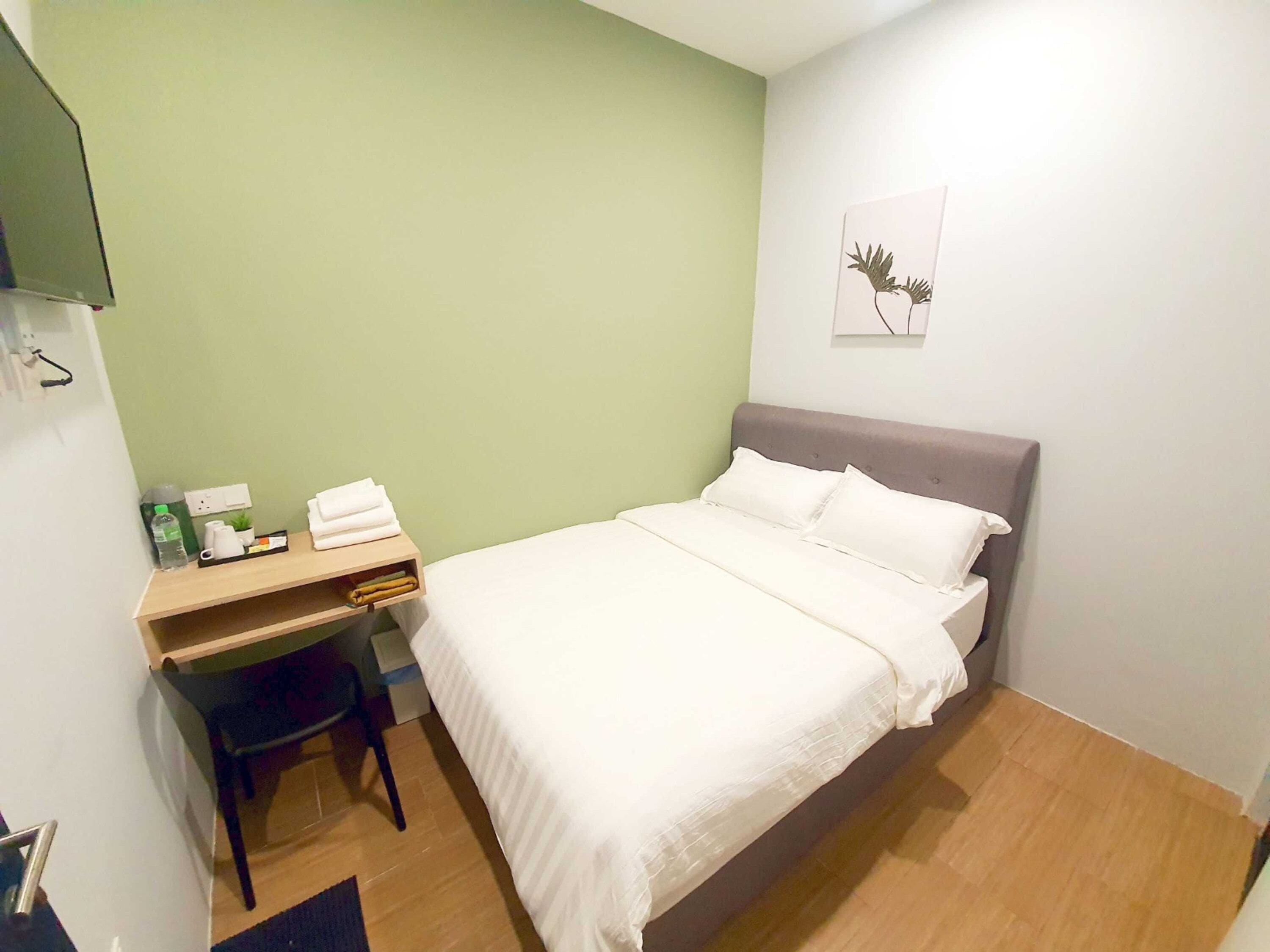 Standard Double Room | Free WiFi, bed sheets