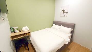 Standard Double Room | Free WiFi, bed sheets