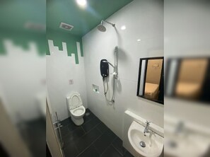 ห้องสแตนดาร์ดทวิน | ห้องน้ำ