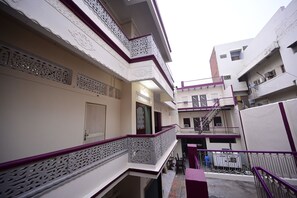 Exterior - Hotel Venkatesh (Varanasi)