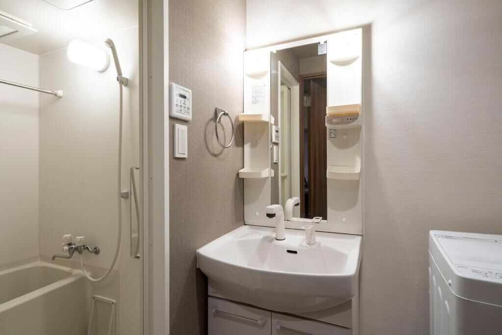 Free toiletries, hair dryer, towels, shampoo