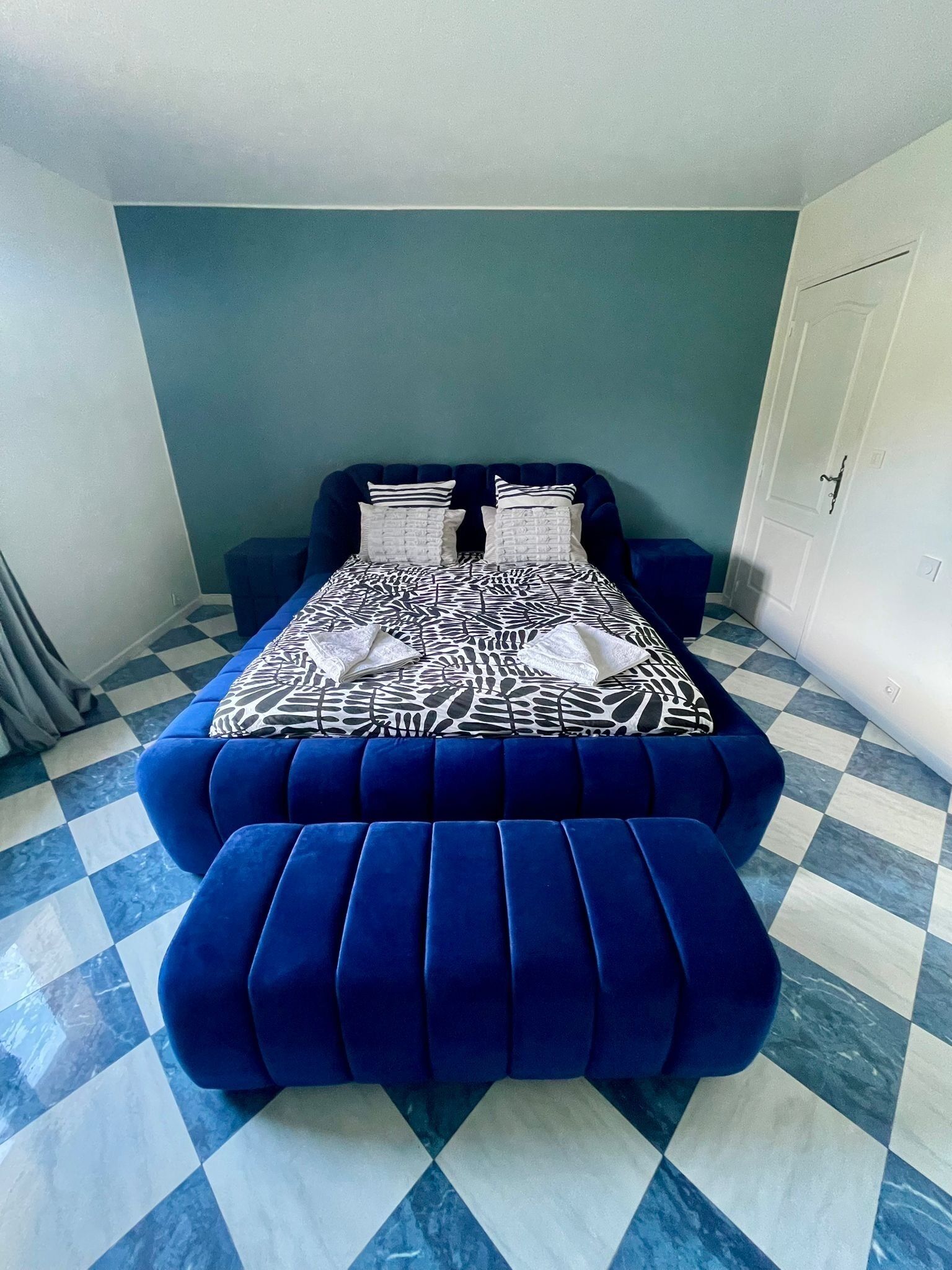 4 chambres, fer et planche à repasser, Wi-Fi gratuit, draps fournis