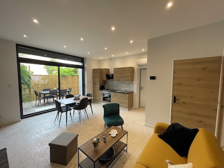 Living area. Suite balnéo la tremblade