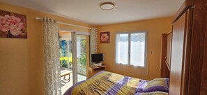 5 chambres, accès Internet, draps fournis