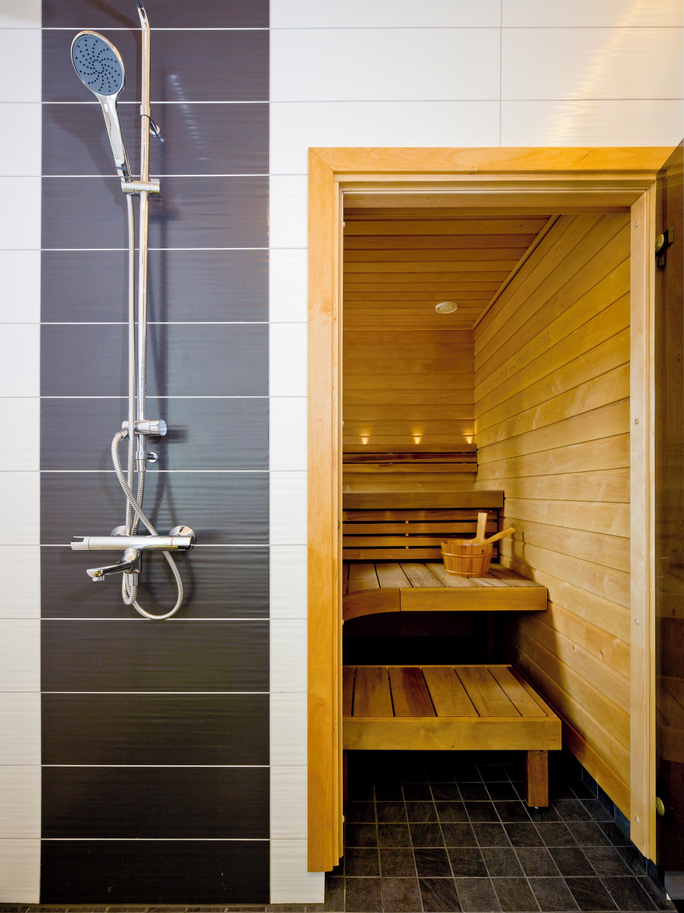 Comfort Villa, Patio, Lake View | Sauna