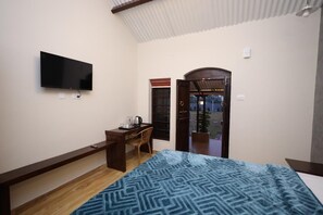 Room - Whispering Hills (Ooty)