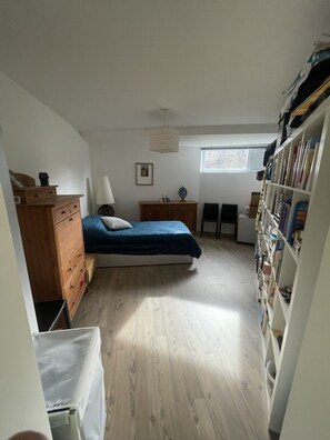 Room - Vrbo Property (Bex)