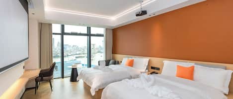 Chambre Confort double, vue sur la baie | Bureau, espace de travail pour ordinateurs portables