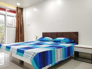 Room - RP Studio Igatpuri City Rd (Igatpuri)