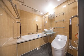 Deluxe Twin kamer, niet-roken | Badkamer | Milieuvriendelijke toiletartikelen, een haardroger, pantoffels