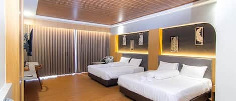 In-room safe, free WiFi