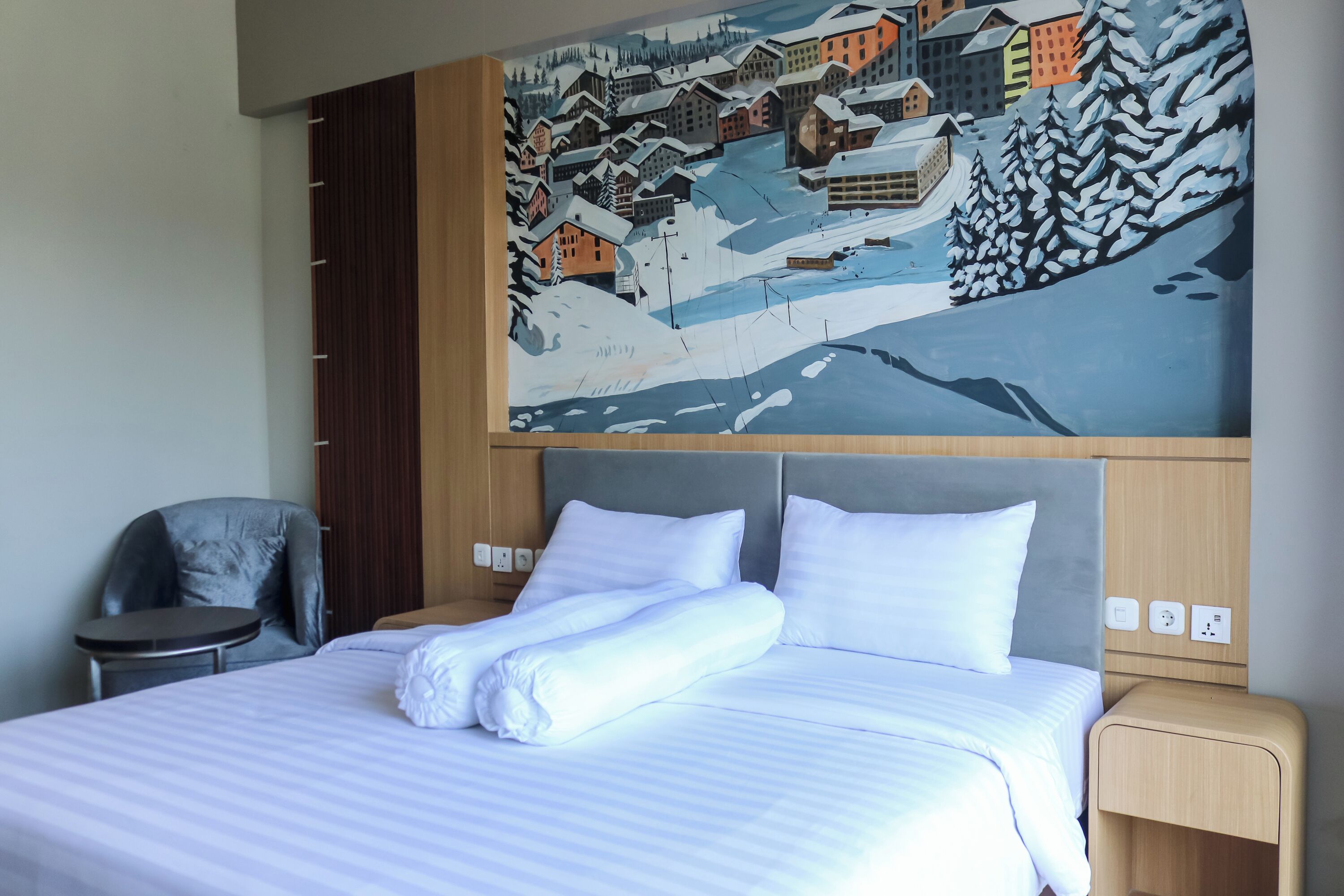 Deluxe Double Room, Balcony, Courtyard View