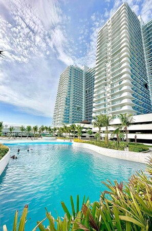 Apartamento, 1 habitación, accesible para personas con discapacidad, patio | Piscina | Una piscina al aire libre