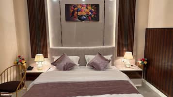 Quarto superior | Camas extras/dobráveis (sobretaxa), Wi-Fi de cortesia, roupa de cama