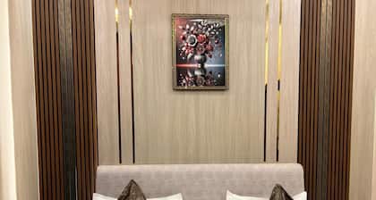 Hotel Highway Retreat