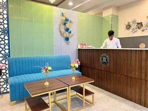 Reception - Hotel Highway Retreat (Dhanaura)
