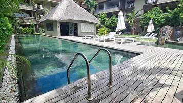 Piscine extérieure