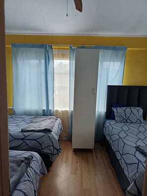 Room - Charming Holiday House in Pietermaritzburg with Shared Pool (Pietermaritzburg)